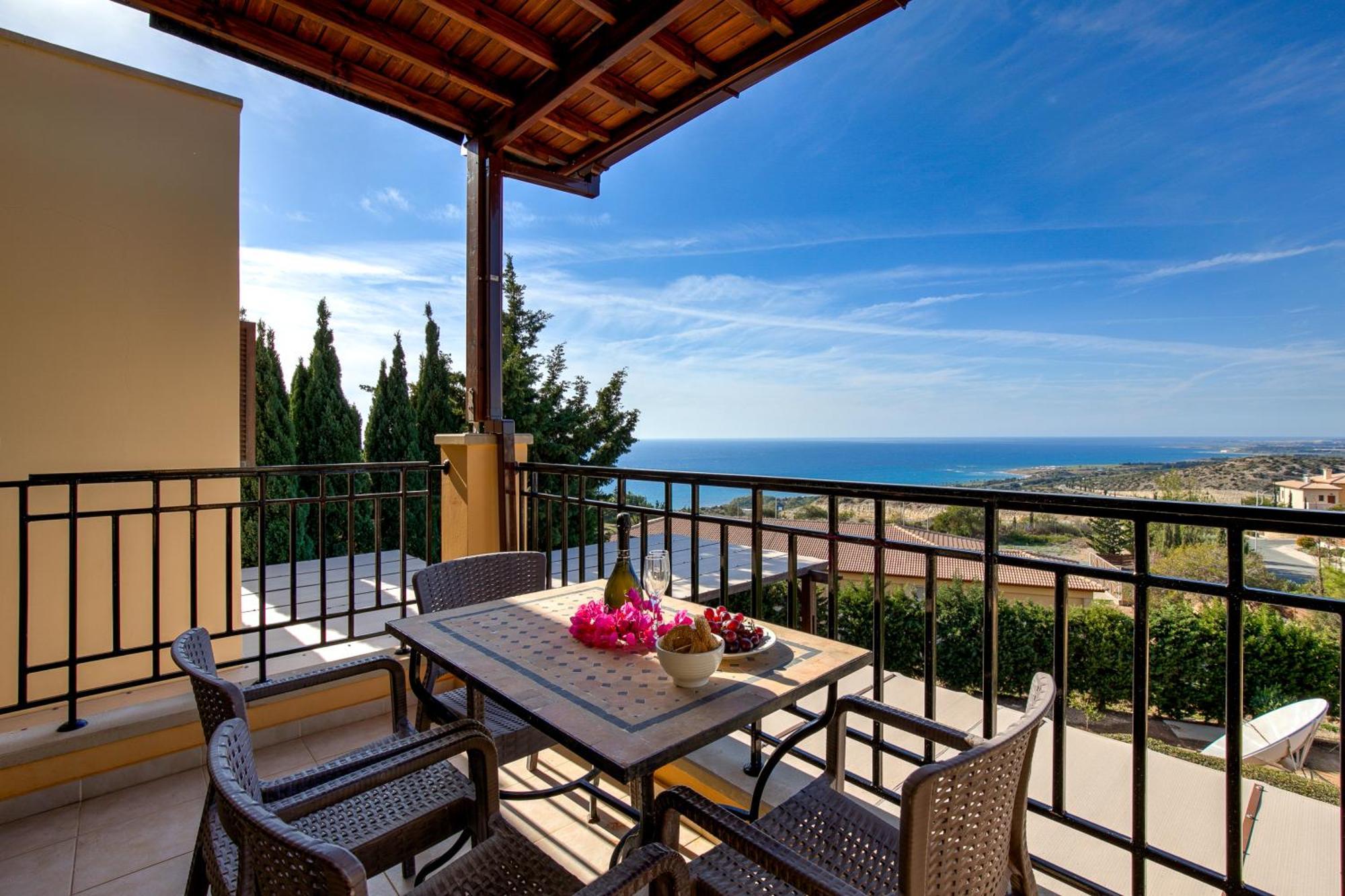 1 Bedroom Apartment Pyrgos With Beautiful Sea And Sunset Views, Aphrodite Hills Resort Куклия Екстериор снимка