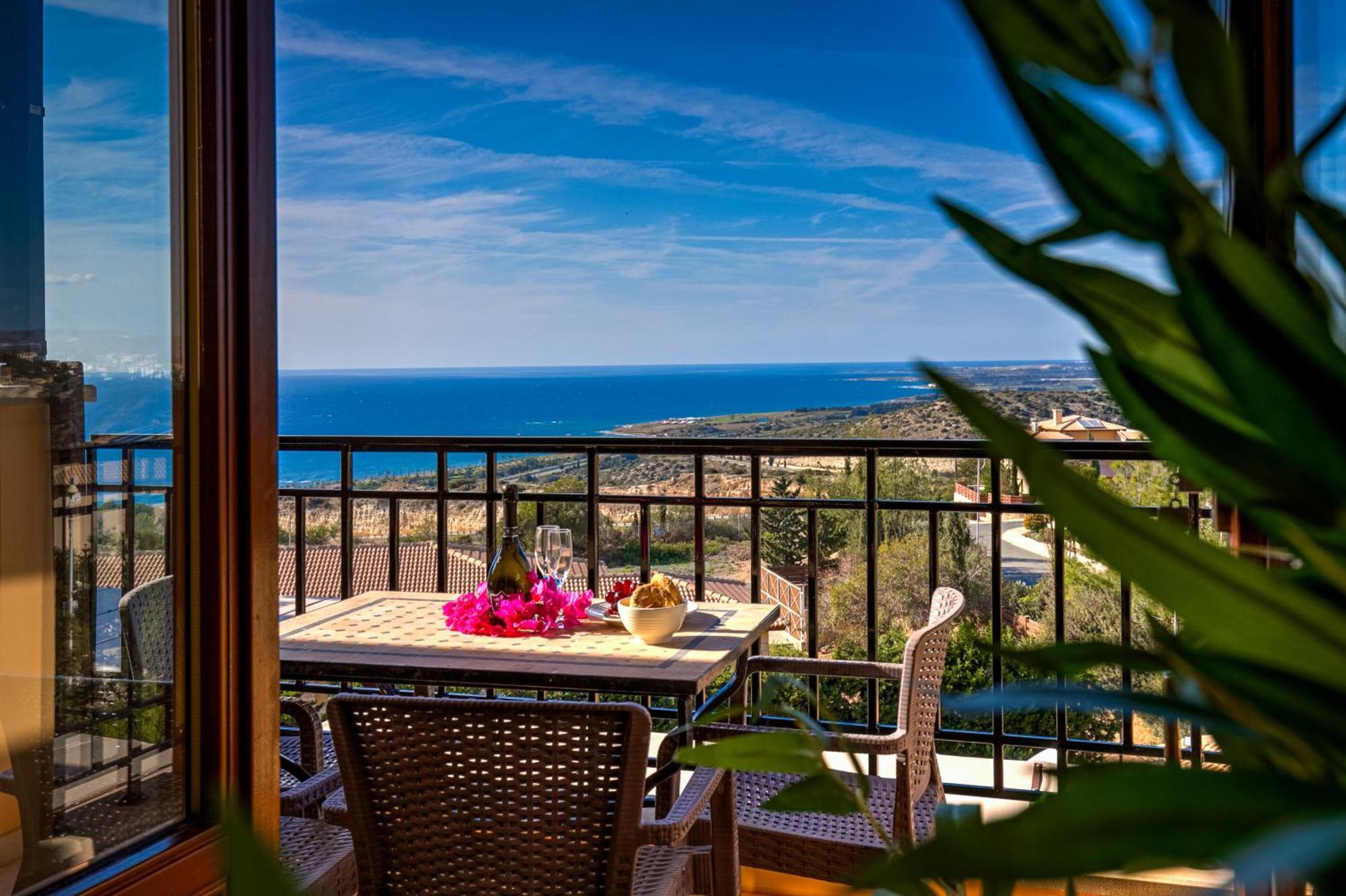 1 Bedroom Apartment Pyrgos With Beautiful Sea And Sunset Views, Aphrodite Hills Resort Куклия Екстериор снимка