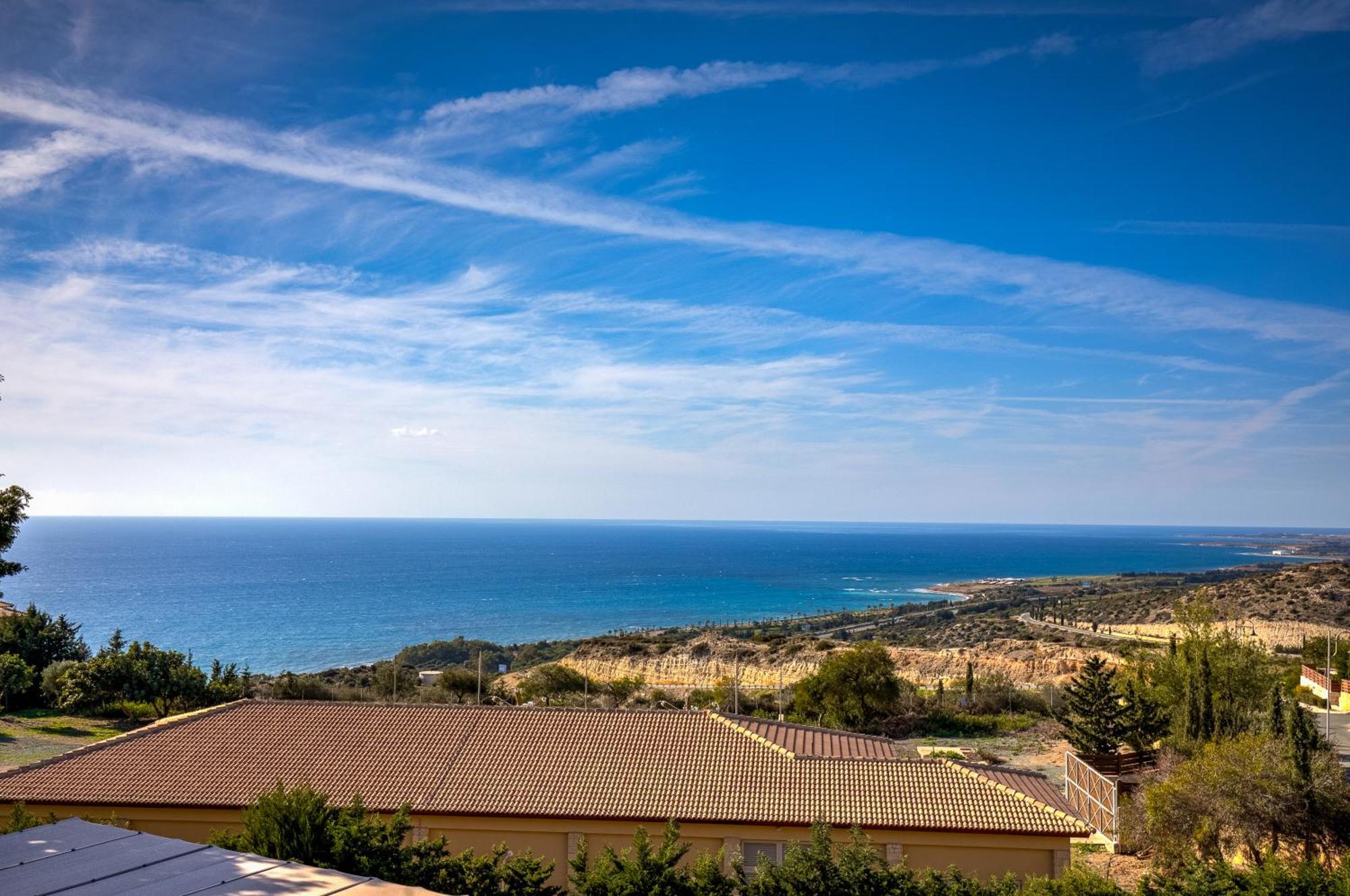 1 Bedroom Apartment Pyrgos With Beautiful Sea And Sunset Views, Aphrodite Hills Resort Куклия Екстериор снимка
